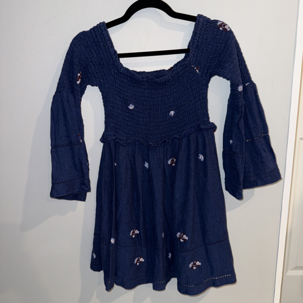 Free People Counting Daisies‎ Embroidered Off-The-Shoulder Dress | Small Smocked - Picture 5 of 15